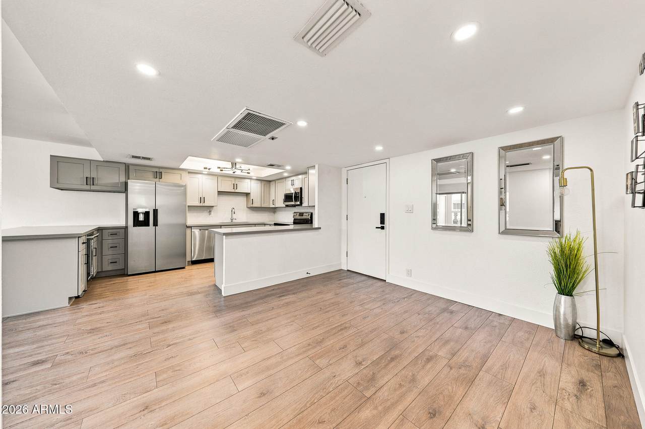 7940 Camelback Road - Photo 1