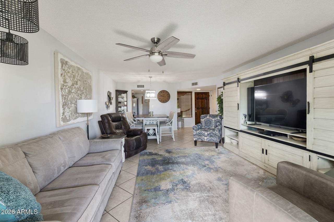 725 Arrowwood Way - Photo 1