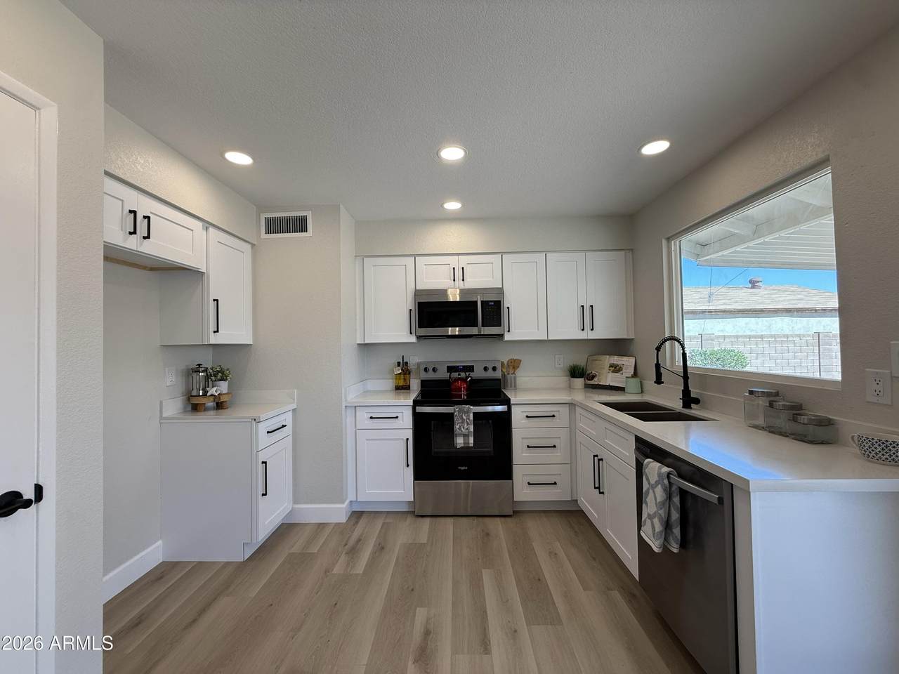 1491 Mohawk Lane - Photo 1