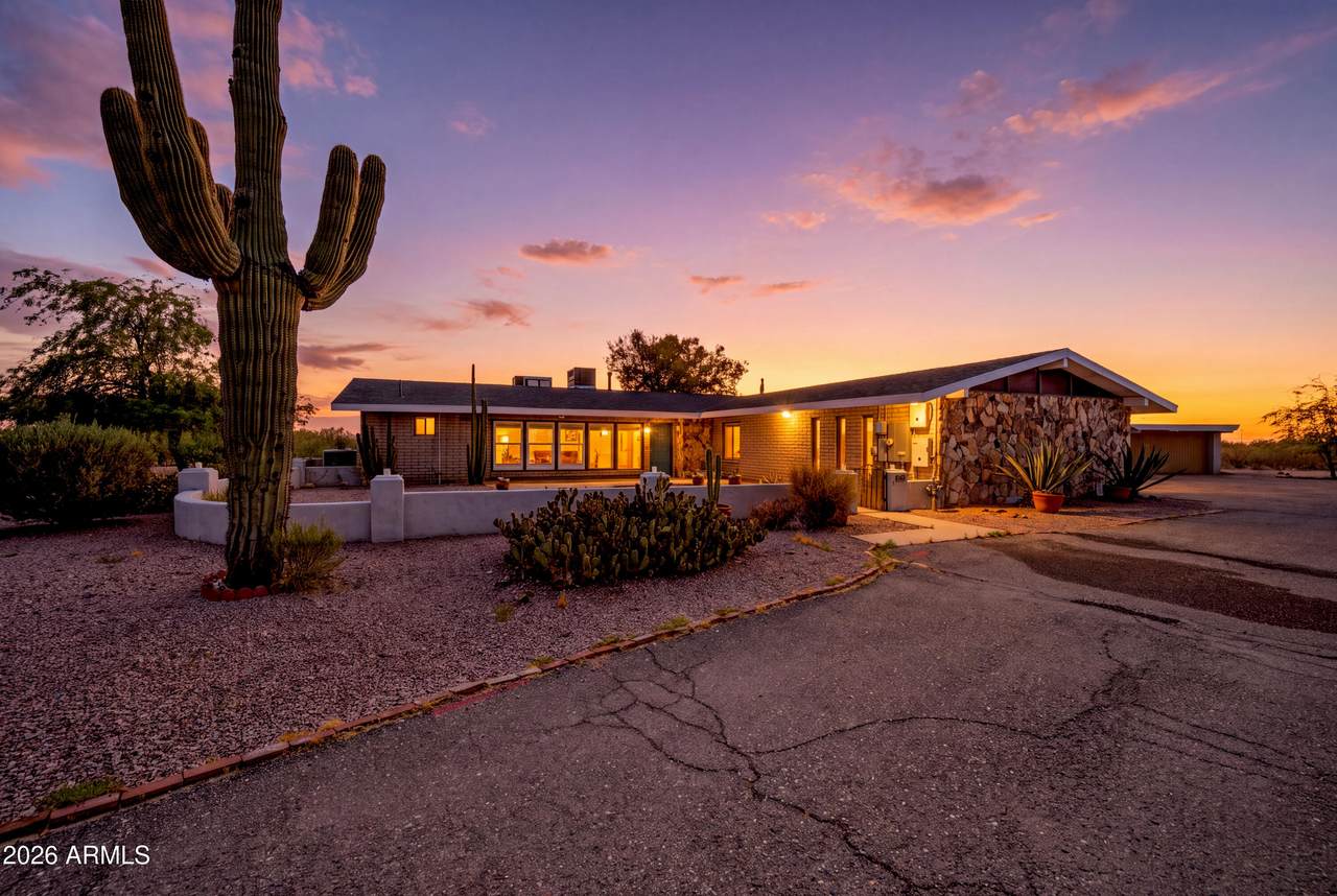 1081 Dana Avenue - Photo 1