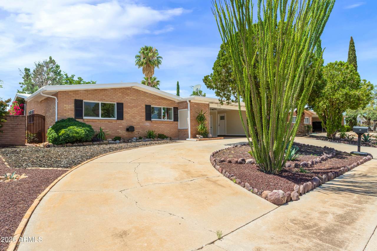 532 Earl Drive - Photo 1