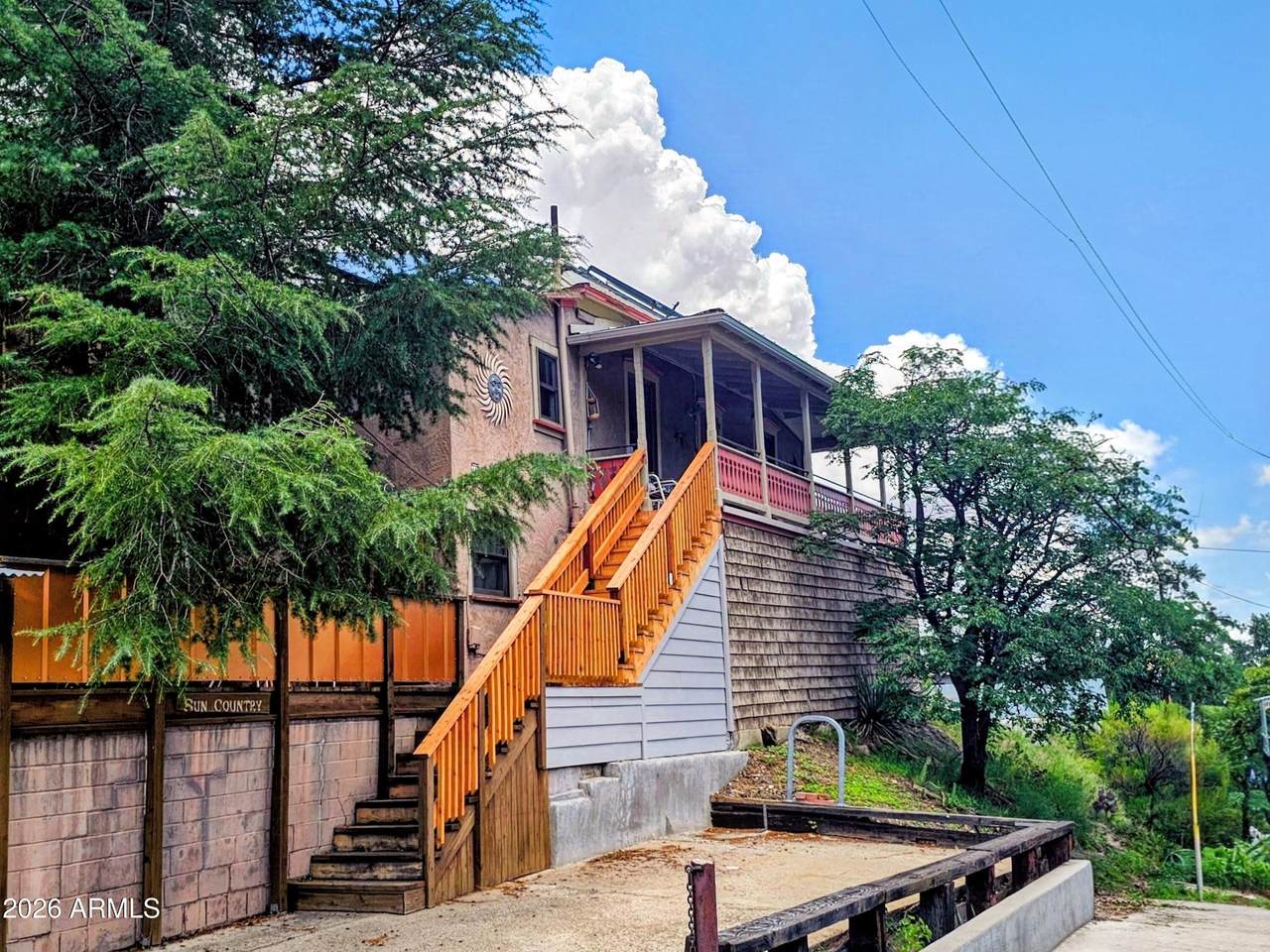 433 Garden Avenue - Photo 1