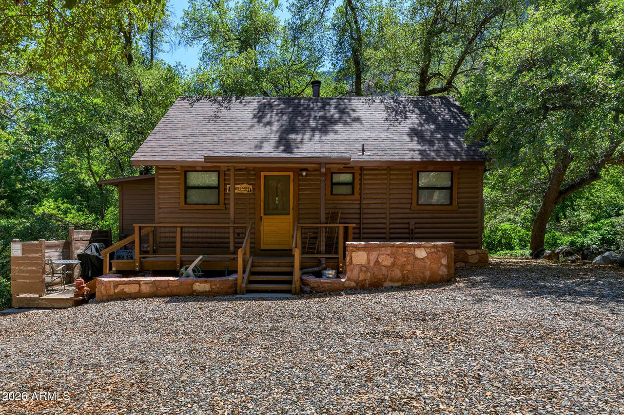 435 Oak Trail - Photo 1