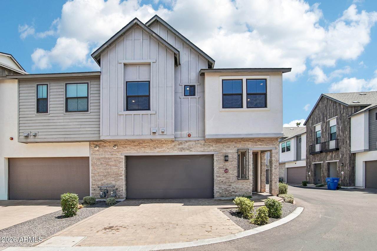 3200 39th Street - Photo 1