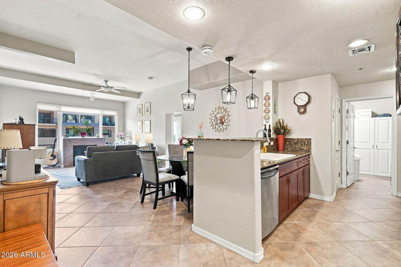 17 Vernon Avenue - Photo 1