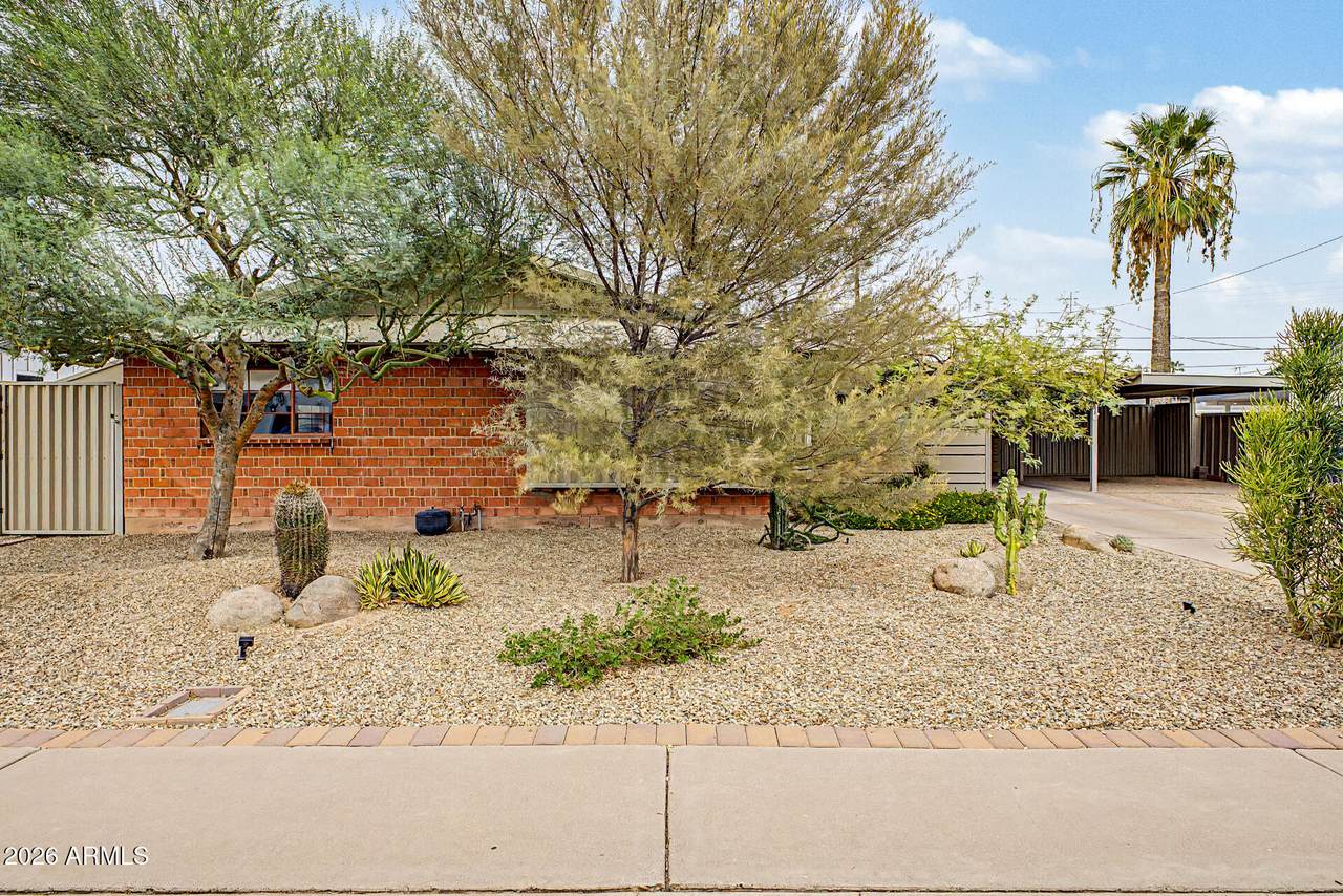 2505 85TH Place - Photo 1