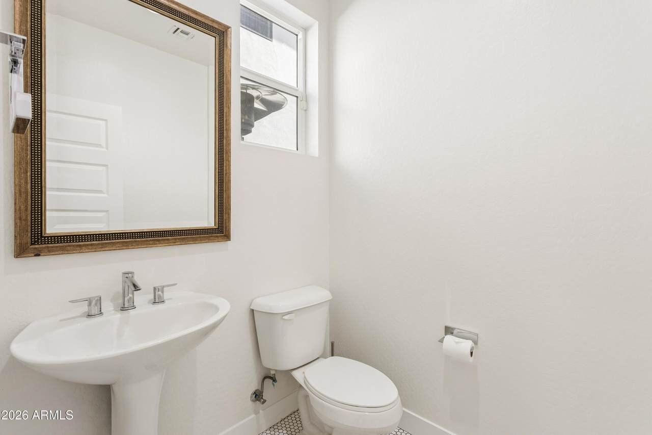 https://bt-photos.global.ssl.fastly.net/armls/1280_boomver_1_7063131-2.jpg