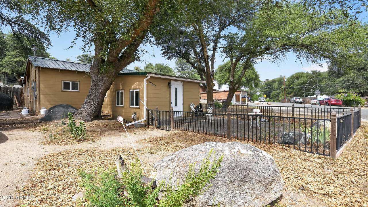 22570 Stone Way - Photo 1