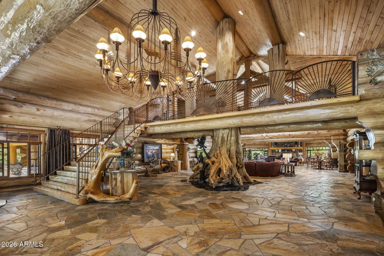 1613 Black Canyon Road - Photo 1