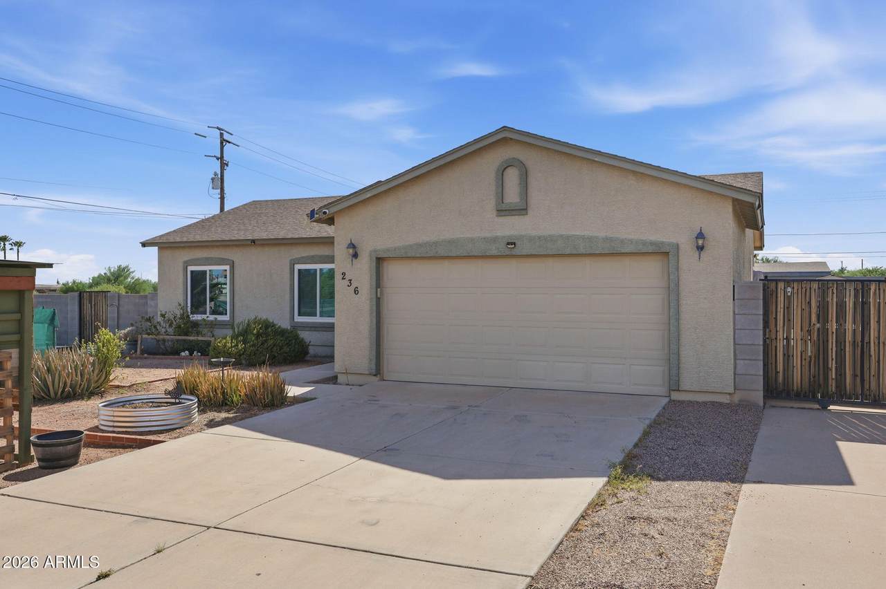 236 Thunderbird Drive - Photo 1