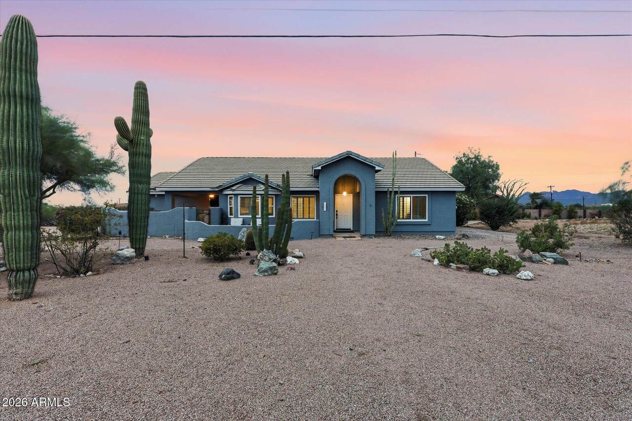 1534 Acacia Road - Photo 1