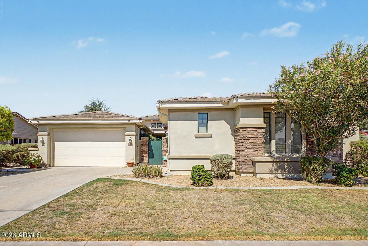 4313 161ST Avenue - Photo 1