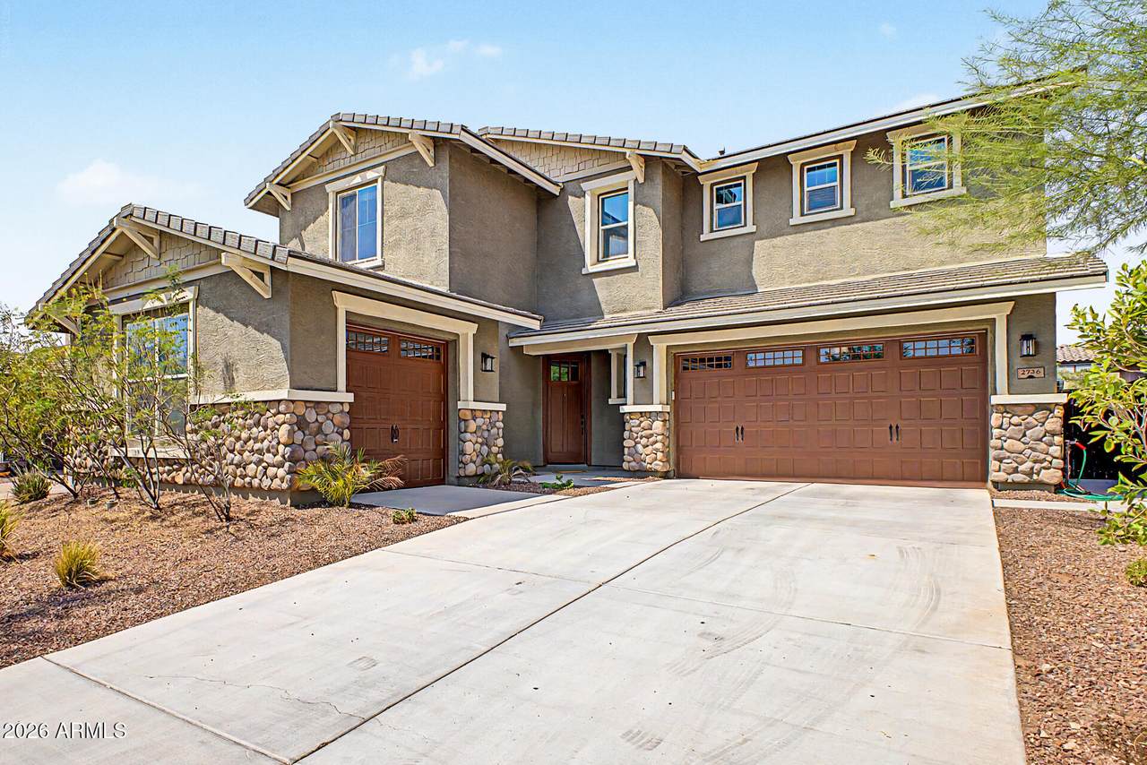 2736 Acacia Way - Photo 1
