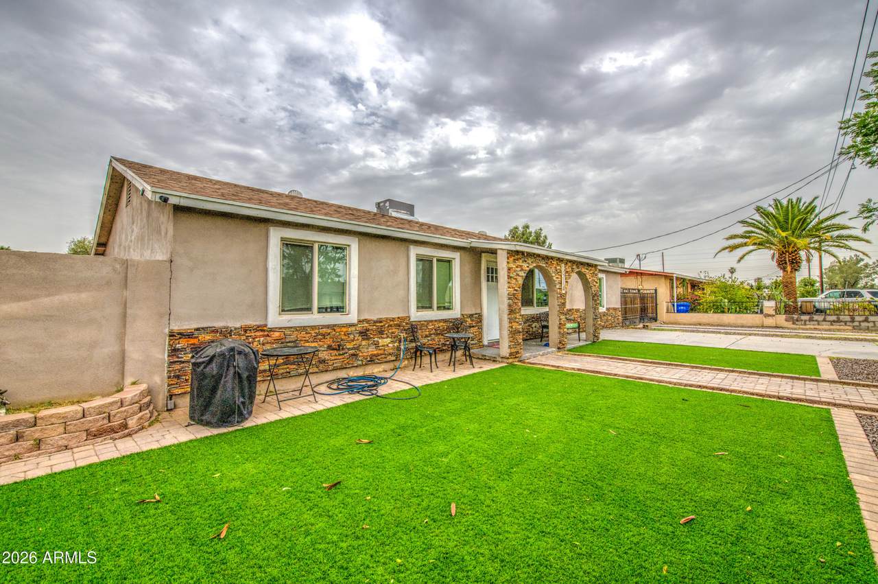 1514 Sheridan Street - Photo 1