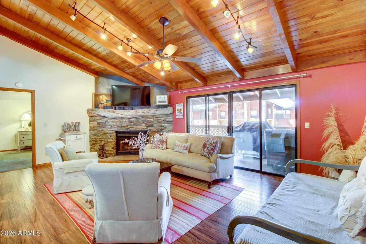 4294 Eagle Circle - Photo 1