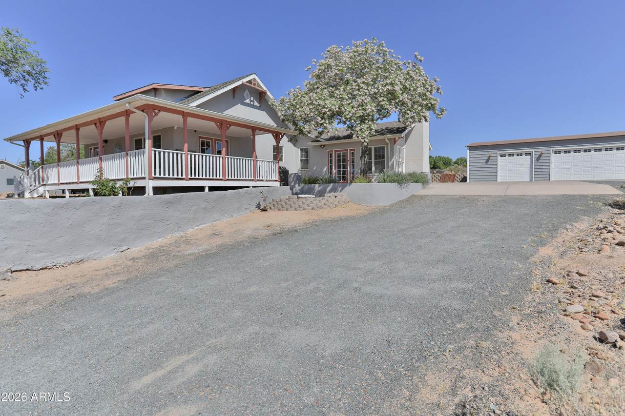 102 Crestview Road - Photo 1