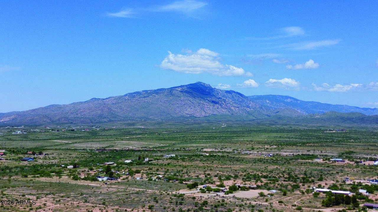 https://bt-photos.global.ssl.fastly.net/armls/1280_boomver_1_7065371-2.jpg