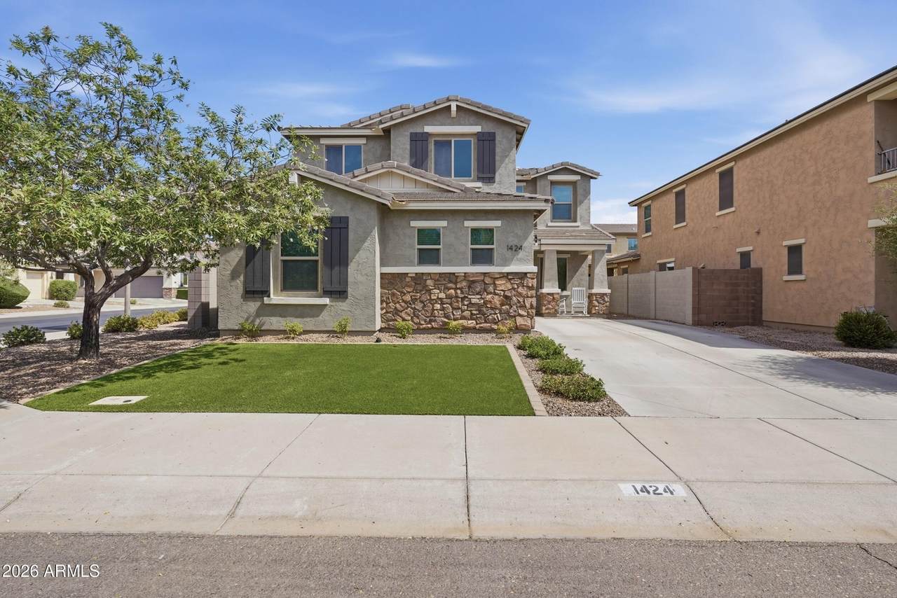 1424 Goldcrest Street - Photo 1