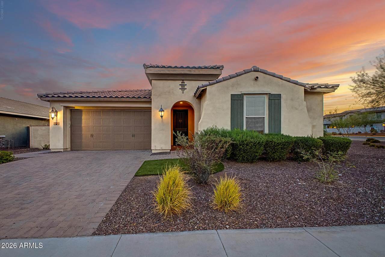 2792 Acacia Way - Photo 1