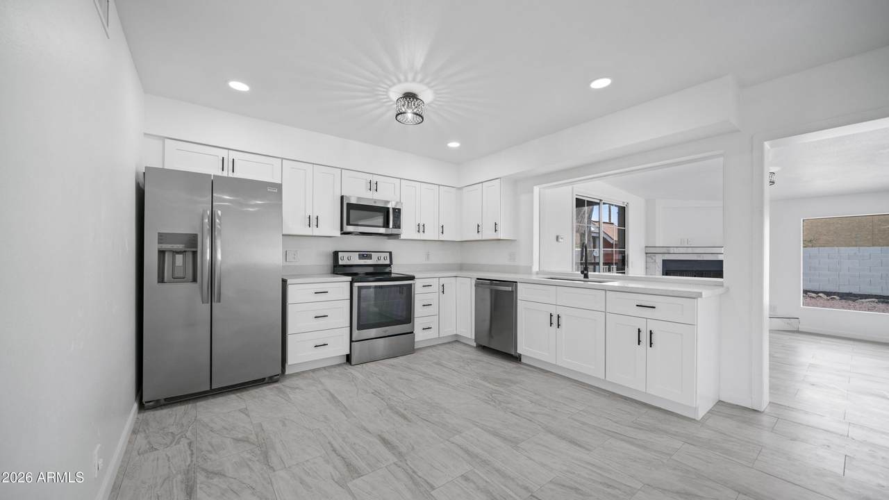 702 Saguaro Street - Photo 1