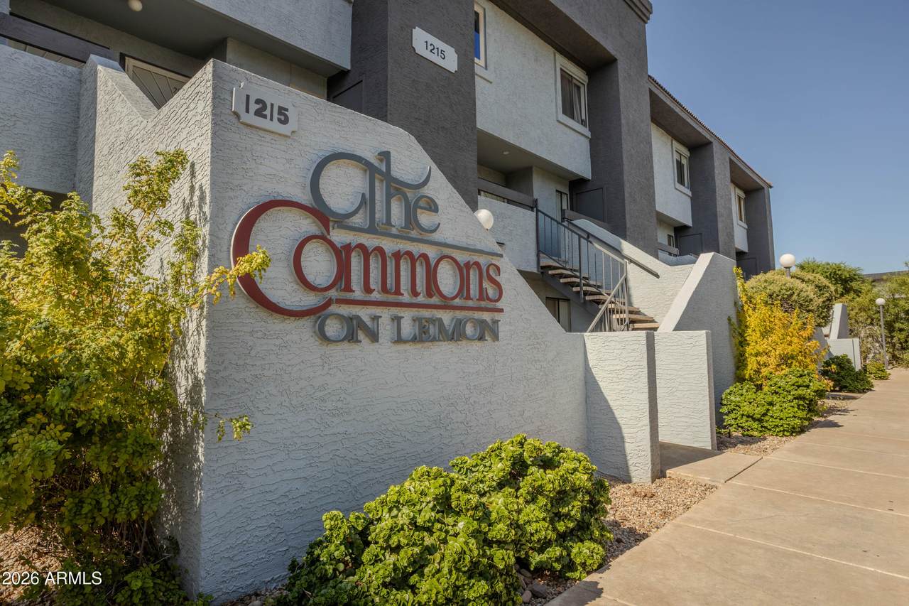1215 Lemon Street - Photo 1