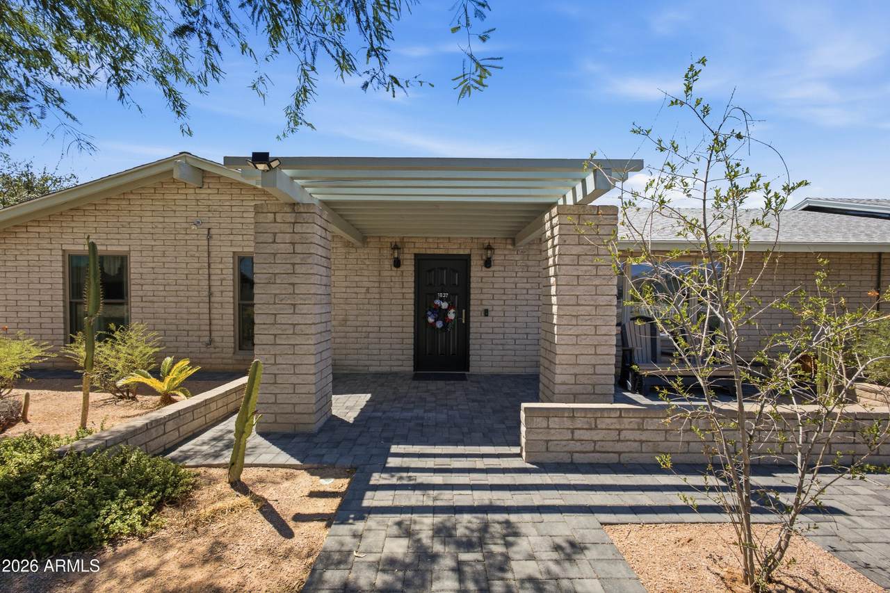 1837 Fountain Street - Photo 1