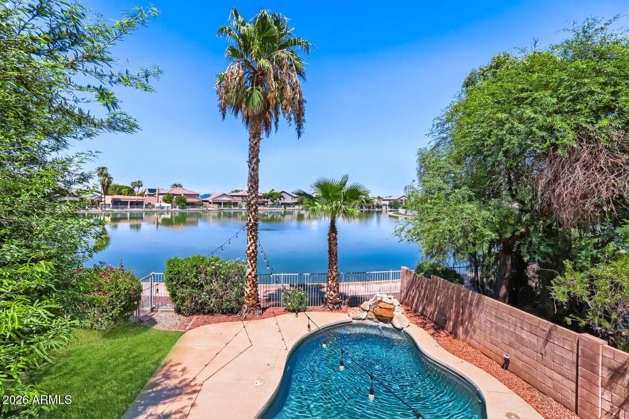 https://bt-photos.global.ssl.fastly.net/armls/1280_boomver_1_7069177-2.jpg