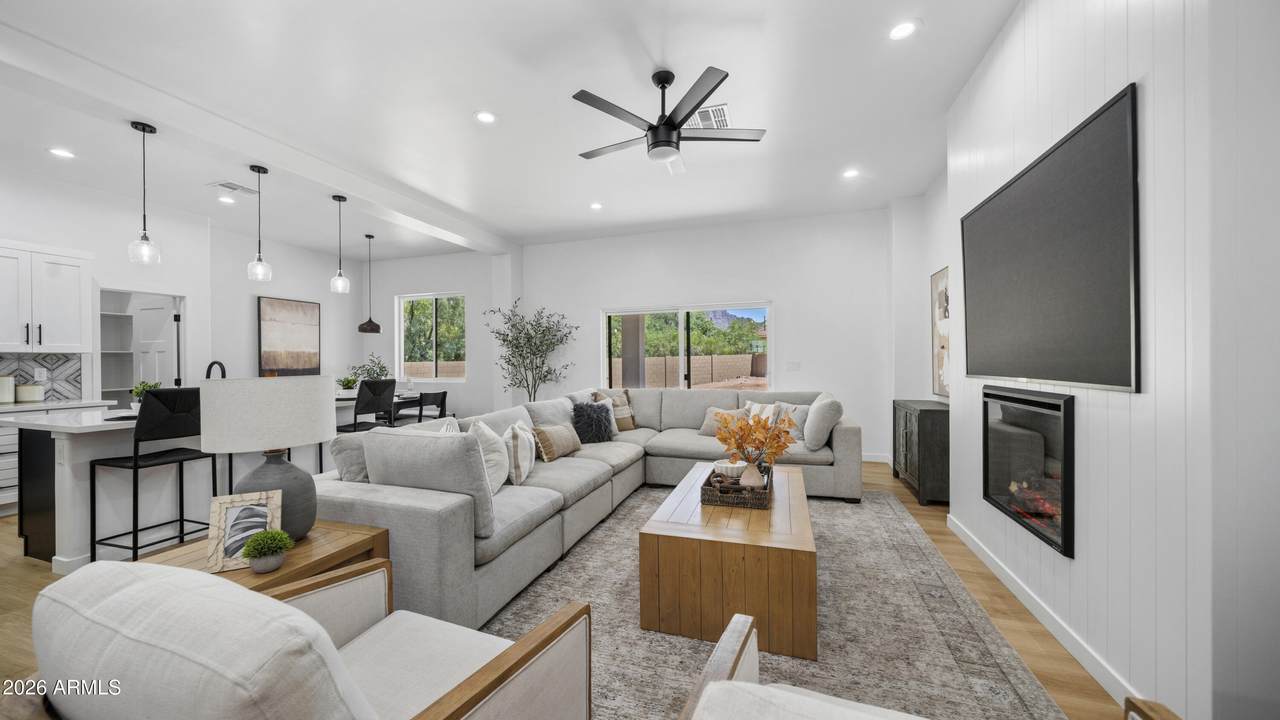 5563 Estrella Road - Photo 1