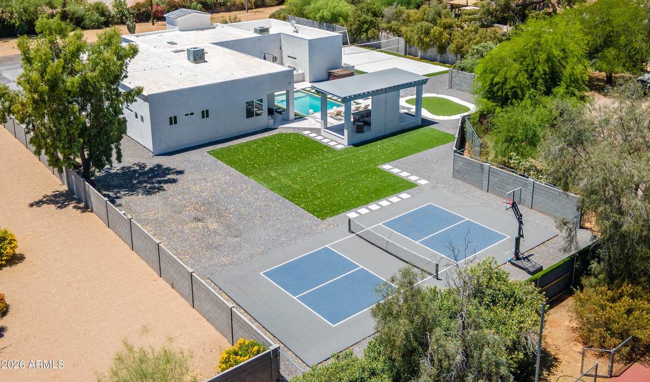 13613 76TH Street - Photo 1