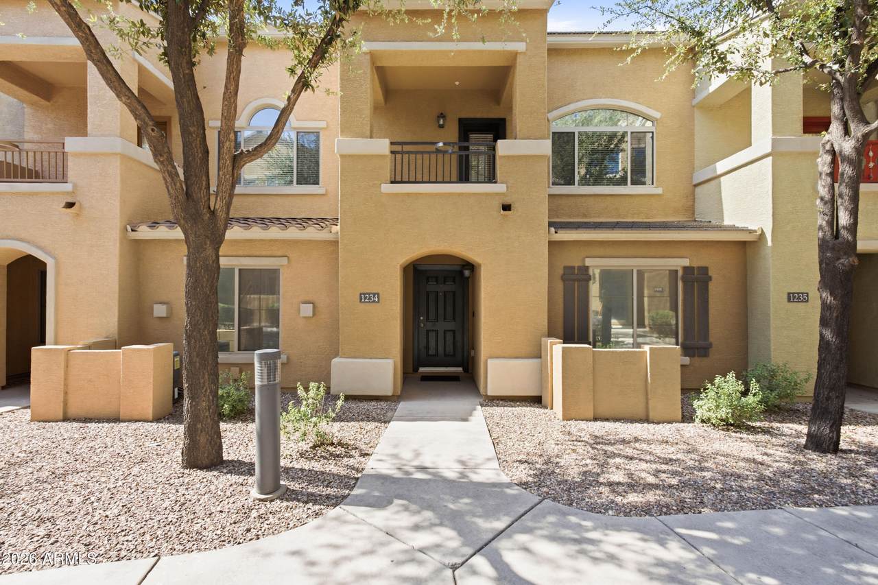 240 Juniper Avenue - Photo 1