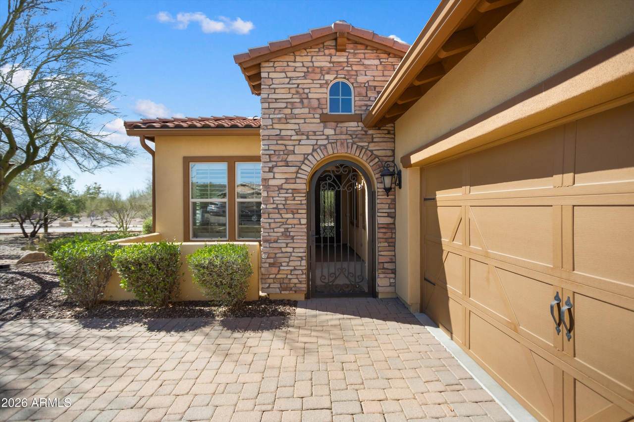 https://bt-photos.global.ssl.fastly.net/armls/1280_boomver_1_7073595-2.jpg