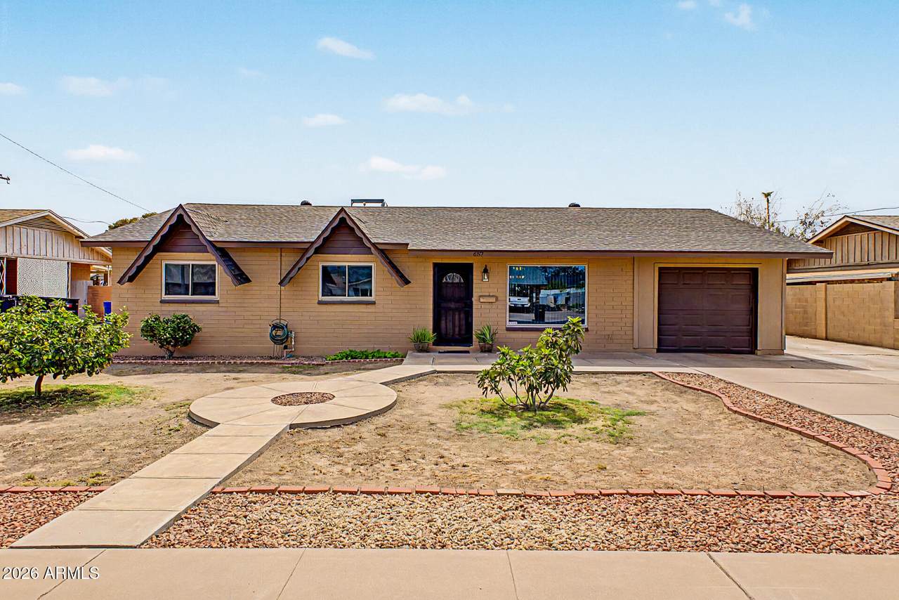 657 Linda Lane - Photo 1