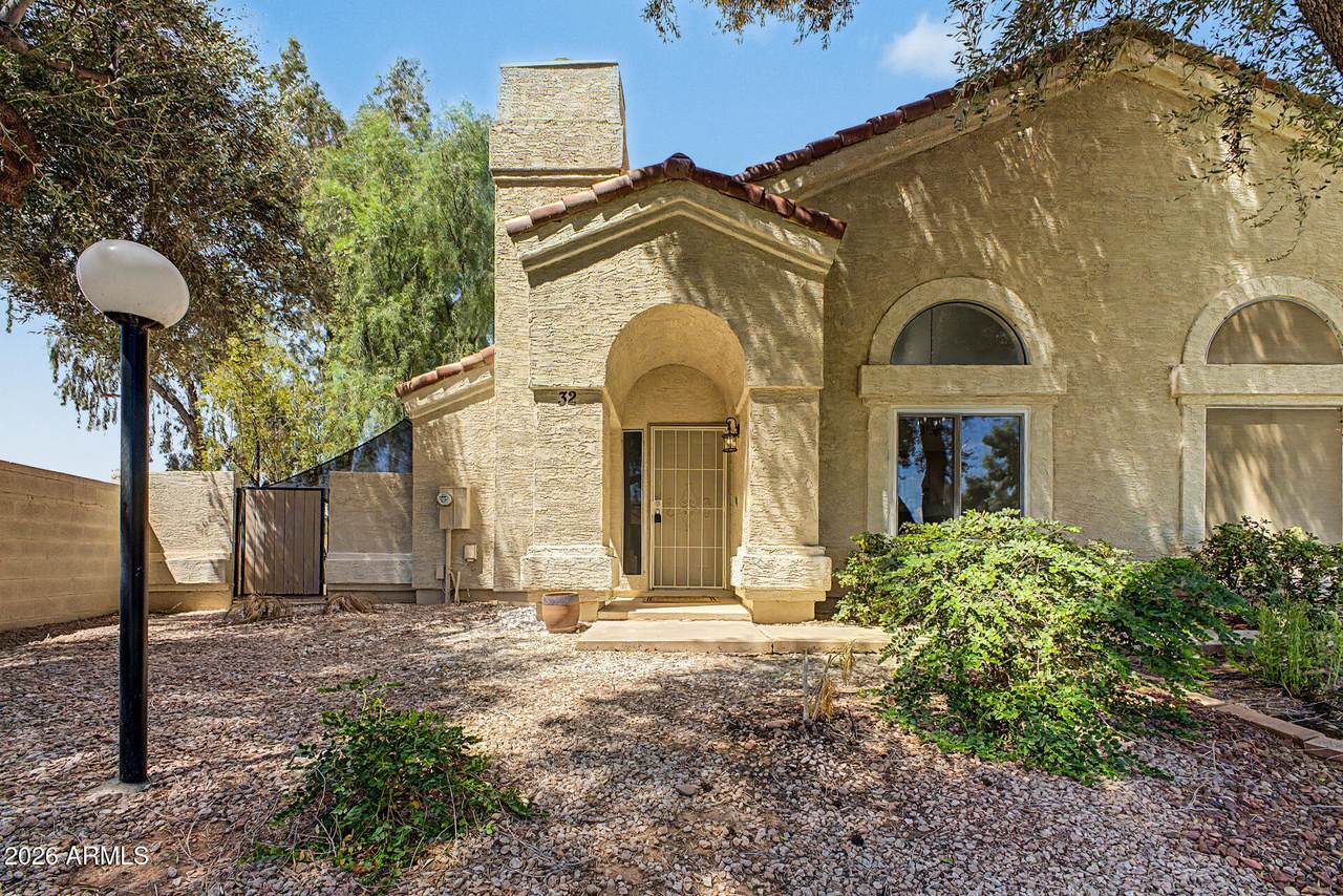 1111 Summit Place - Photo 1