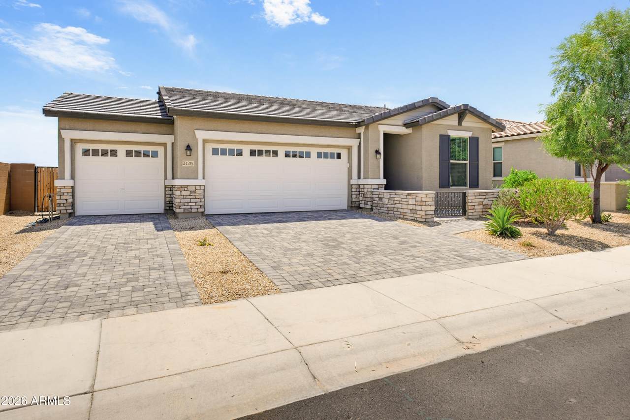 24215 Whyman Avenue - Photo 1