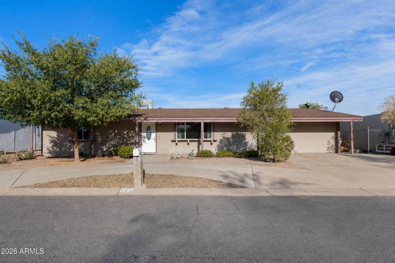261 101ST Way - Photo 1