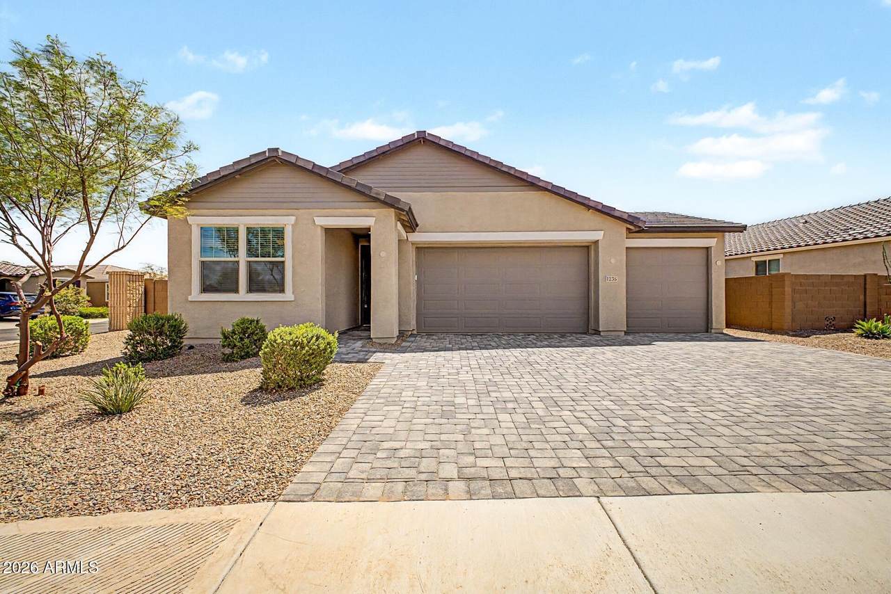 1235 Vekol Street - Photo 1