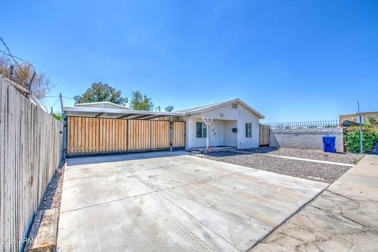 547 Mahoney Avenue - Photo 1