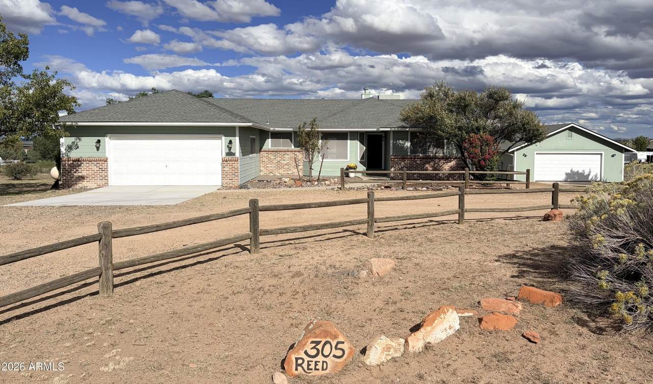 305 Reed Road - Photo 1