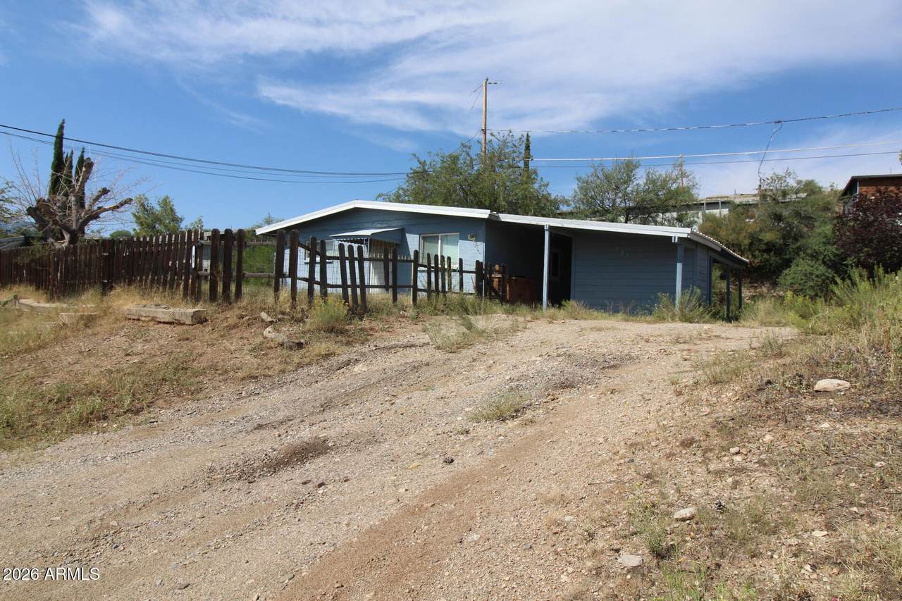 585 Banker Avenue - Photo 1