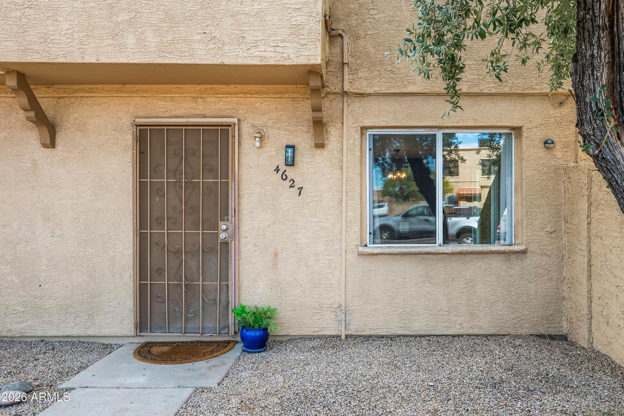 4627 Southgate Avenue - Photo 1