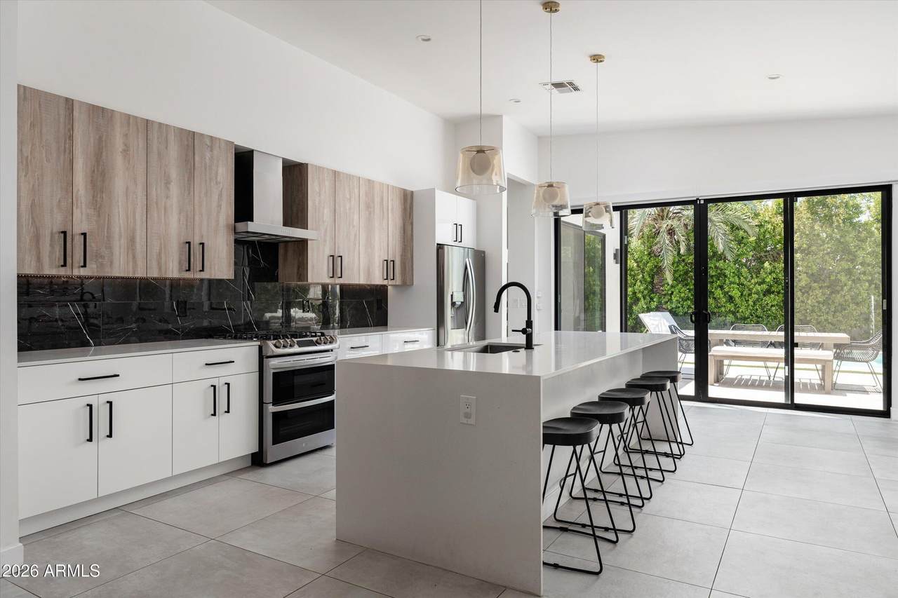 3828 32ND Way - Photo 1