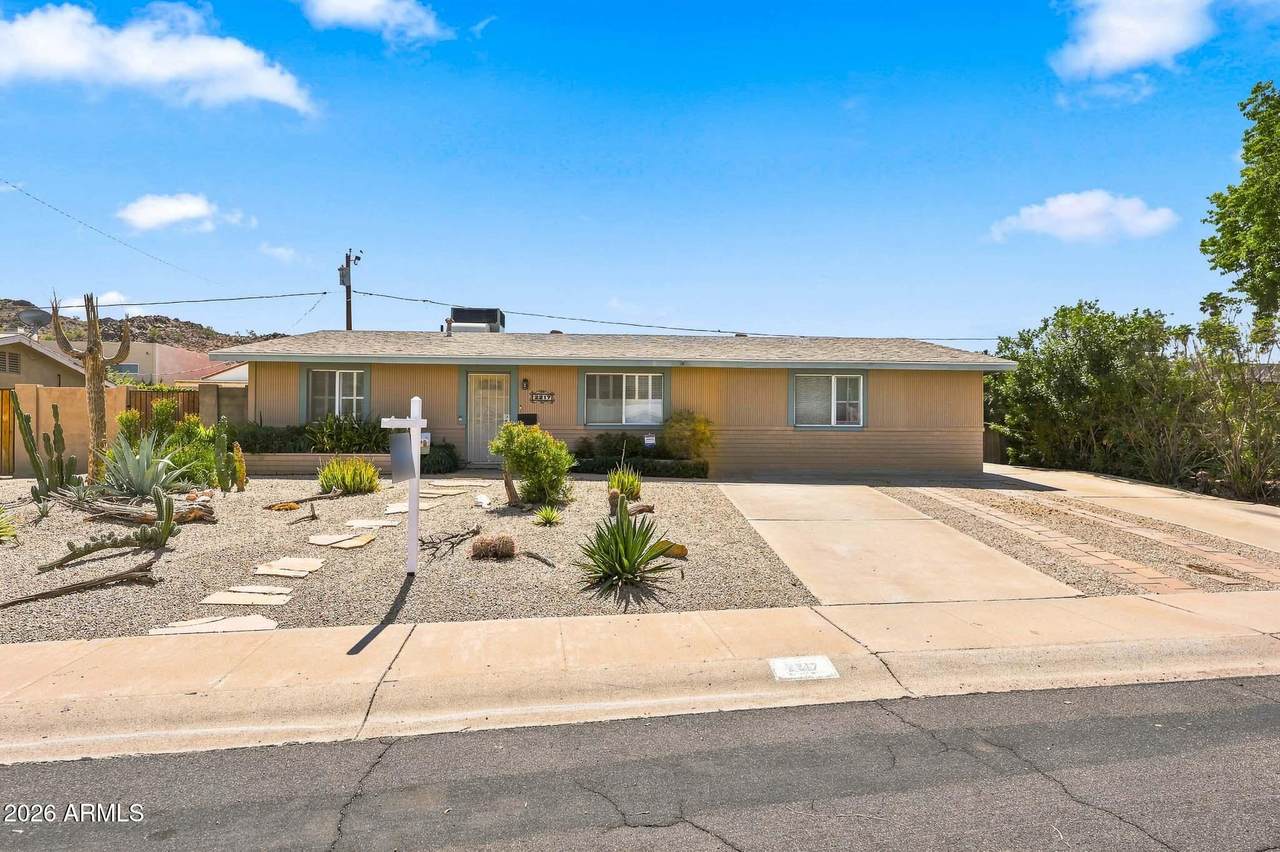 2217 Acoma Drive - Photo 1