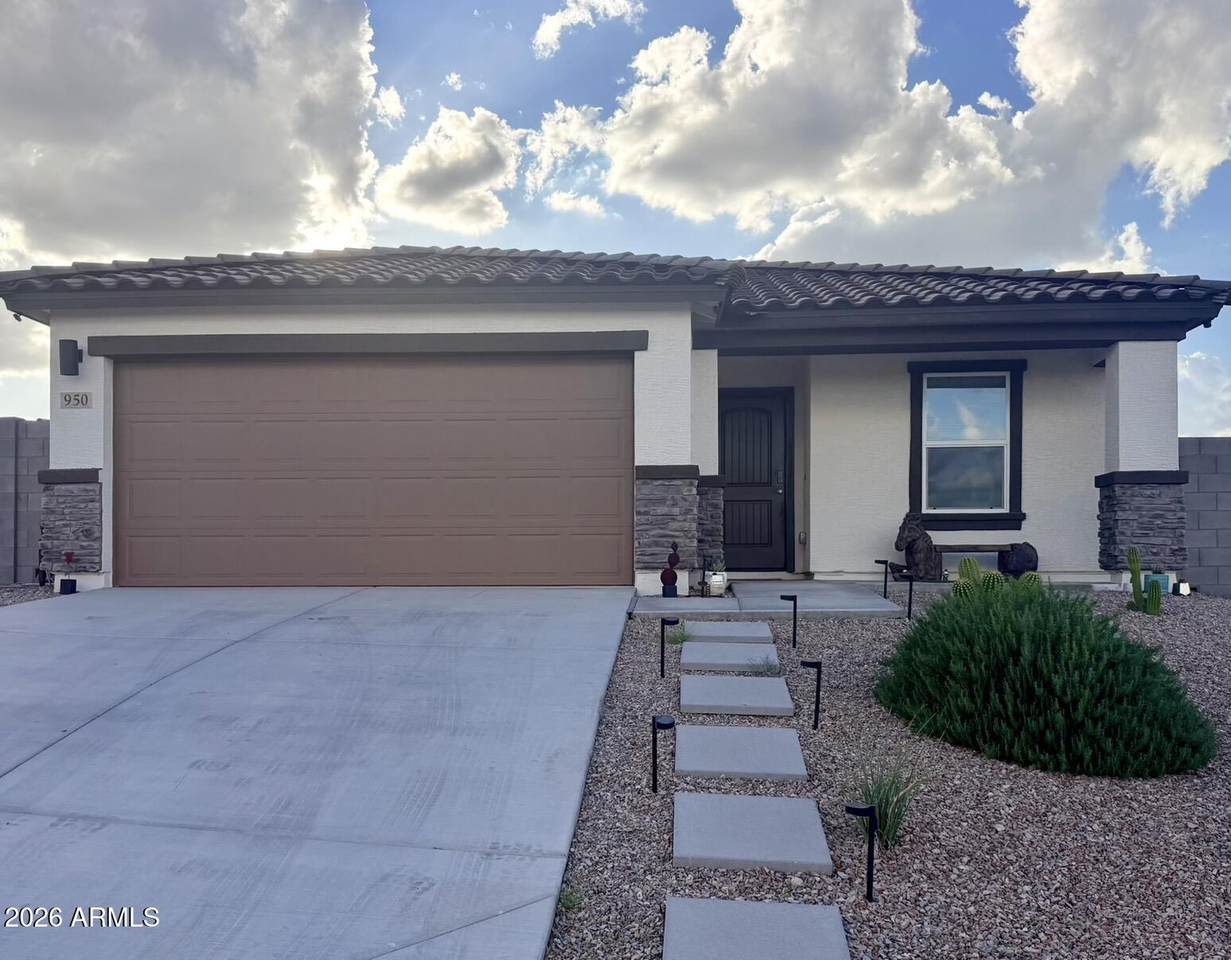 950 Logan Way - Photo 1