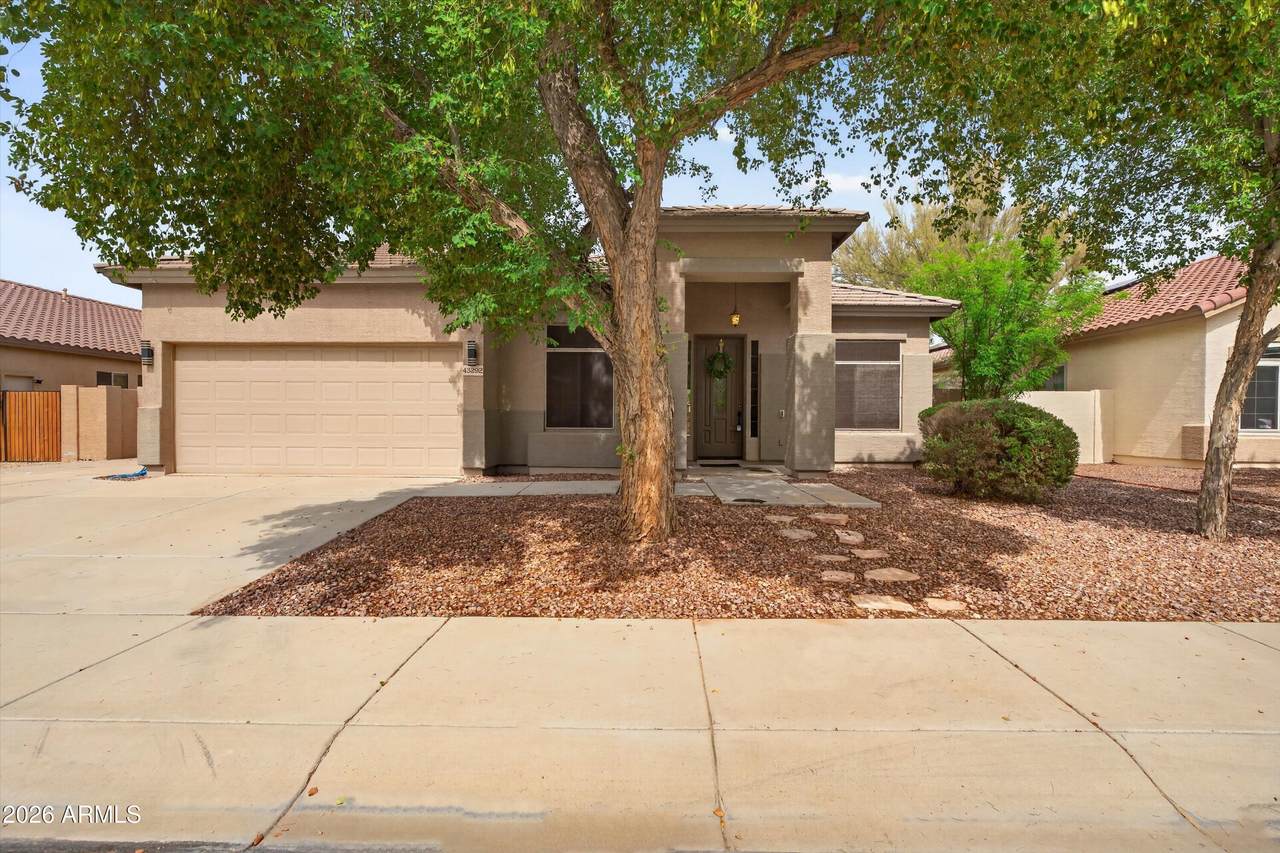 43292 Oakland Court - Photo 1