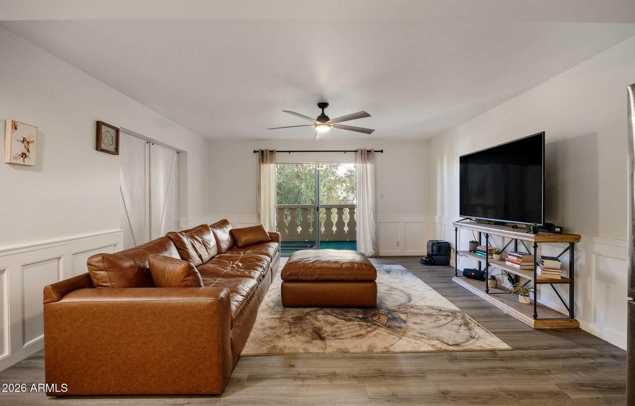 7930 Camelback Road - Photo 1