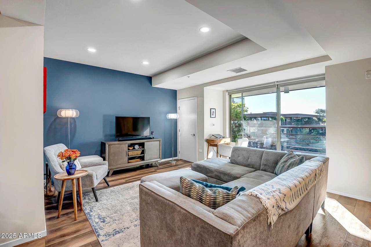 https://bt-photos.global.ssl.fastly.net/armls/1280_boomver_1_7086335-2.jpg