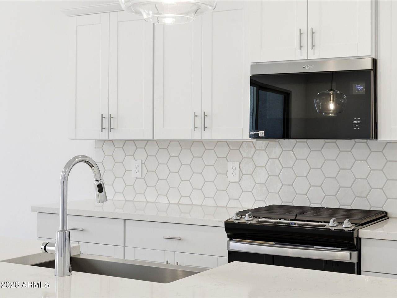 10919 Jones Avenue - Photo 1