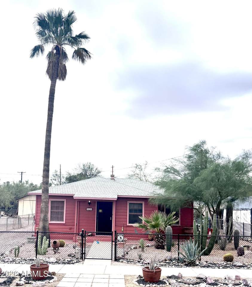 130 Cholla Avenue - Photo 1