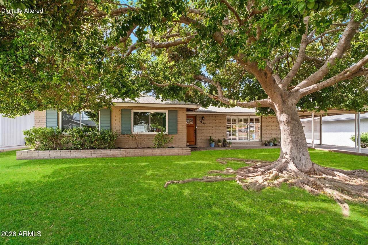 1637 Sierra Vista Drive - Photo 1