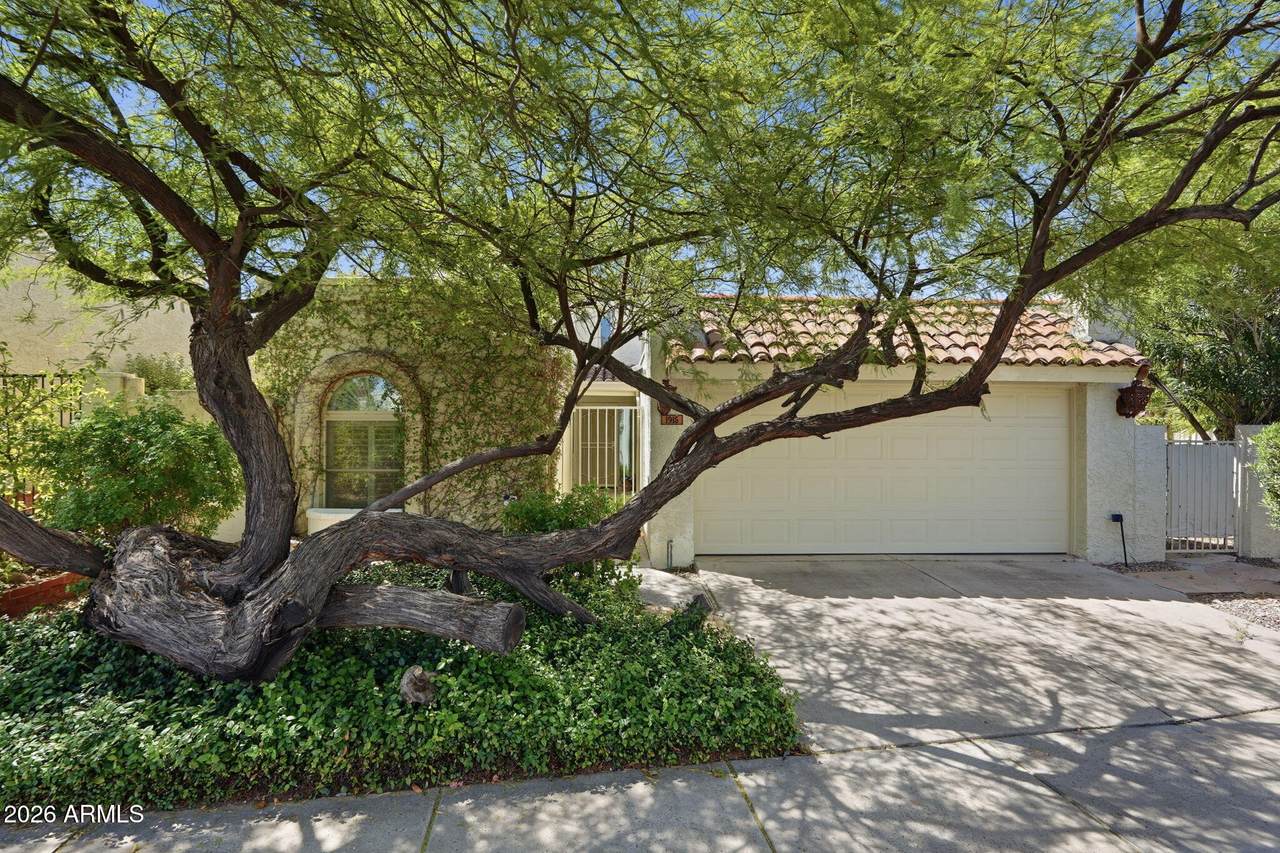 1915 Linger Lane - Photo 1
